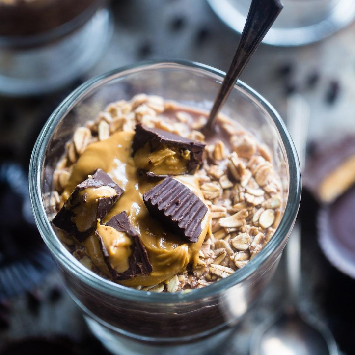Healthyroo Peanut Butter Overnight Oats with a Biscoff Twist